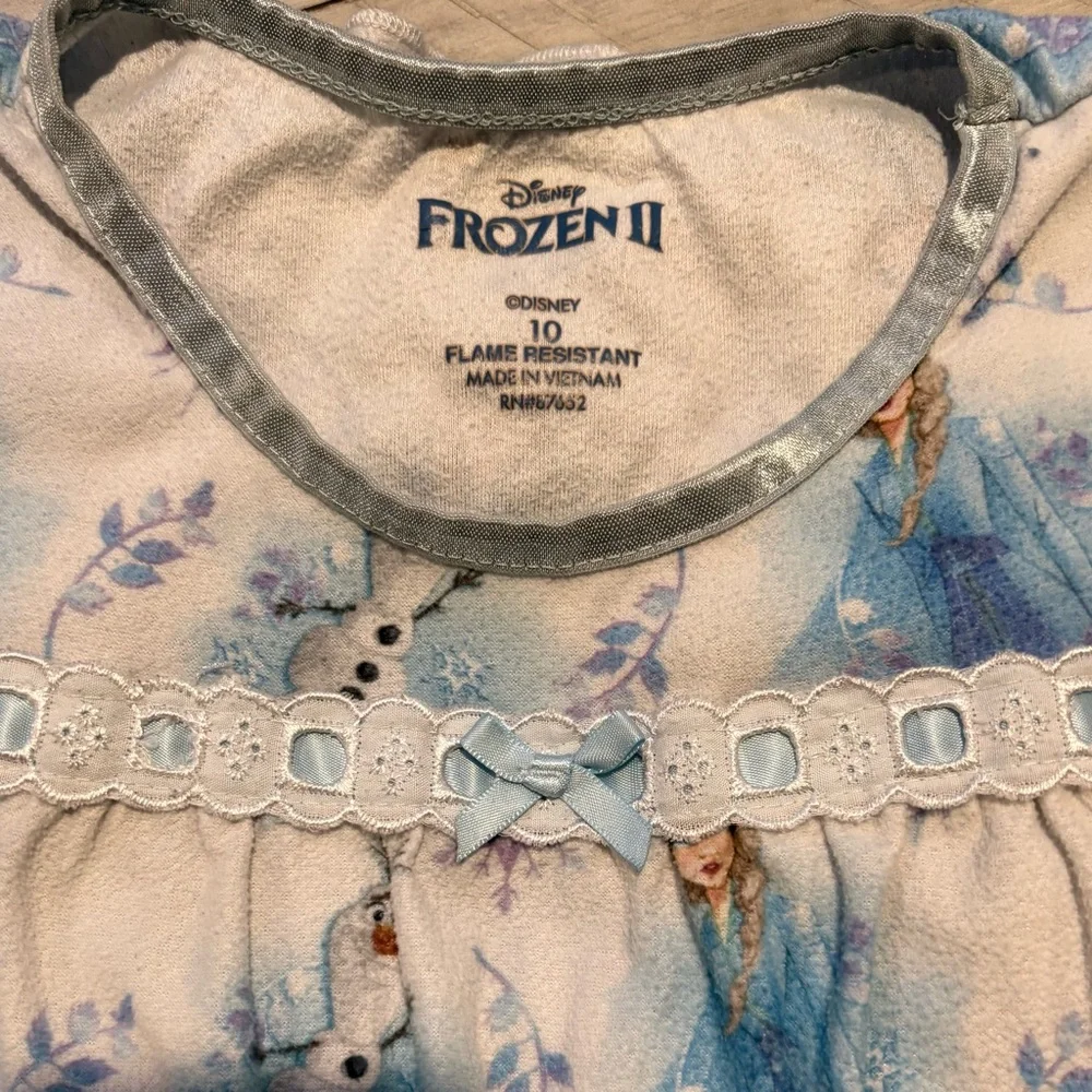 Disney Frozen 2 Girls Flannel Nightgown Size 10 - Picture 4 of 6